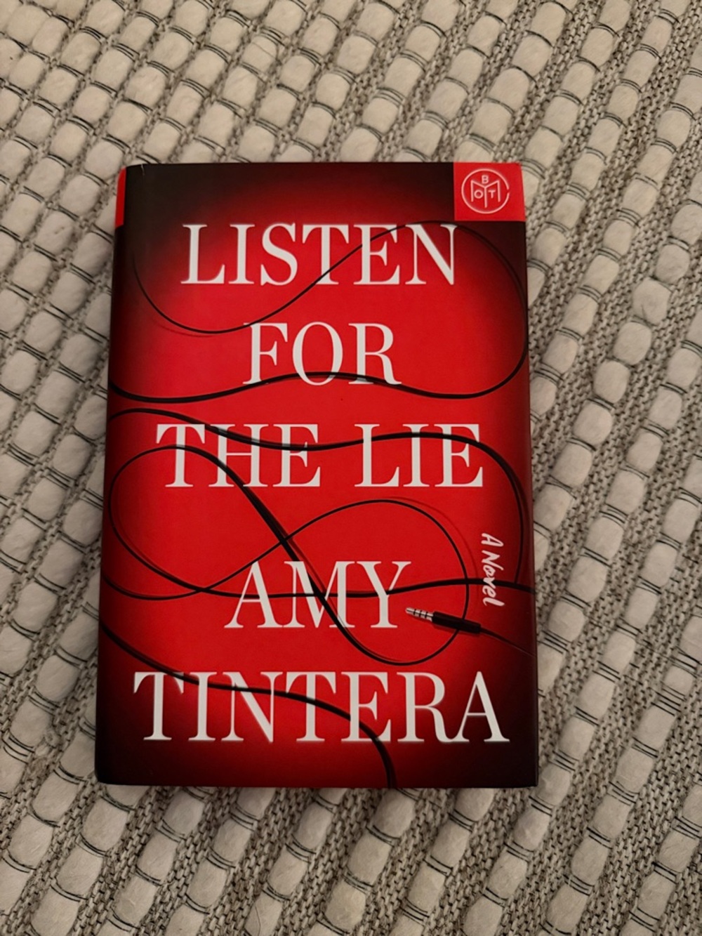 Listen for the Lie by Amy Tintera - Red Hardcover Book